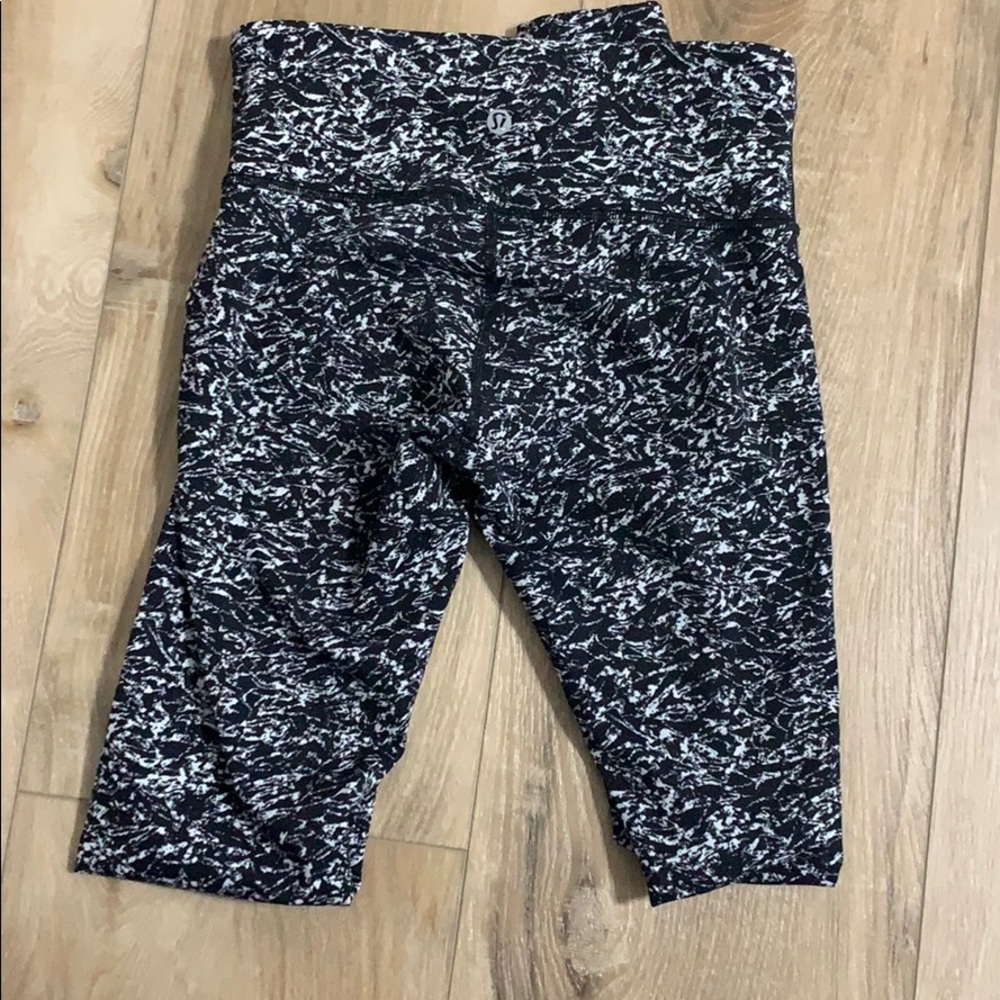 size 4 full length lululemon leggings